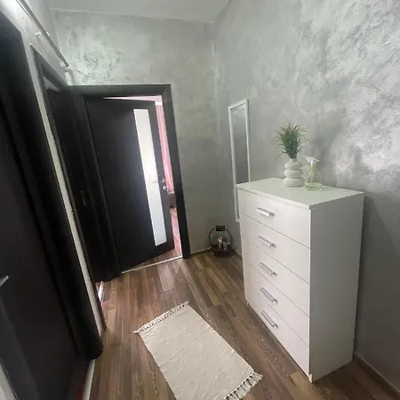 Garsoniera Regim Hotelier Ramona Apartament Râmnicu Vâlcea